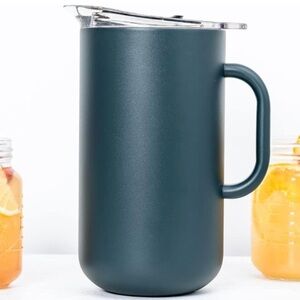 Premium insulated Pitcher (2L) NWT